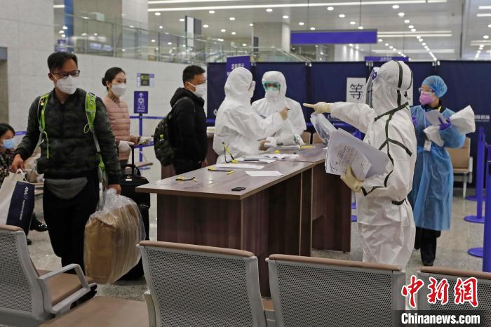 浦東機場海關旅檢處堅守三百多天筑牢疫情防線