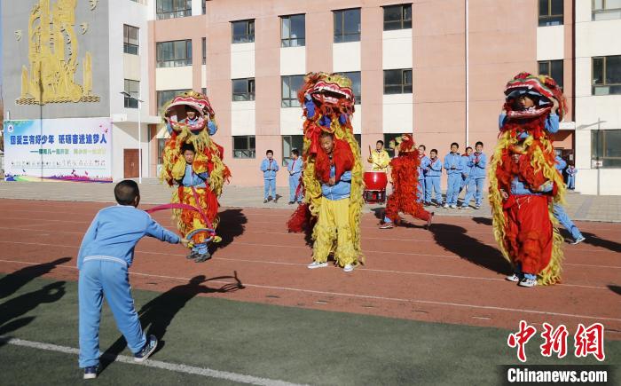 青海西寧：傳統(tǒng)非遺“飛”入校園潤(rùn)童心