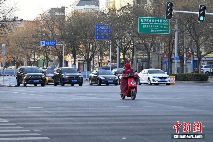 直擊全員核酸檢測首日的石家莊：城市按下“暫?！辨I 全力防控疫情