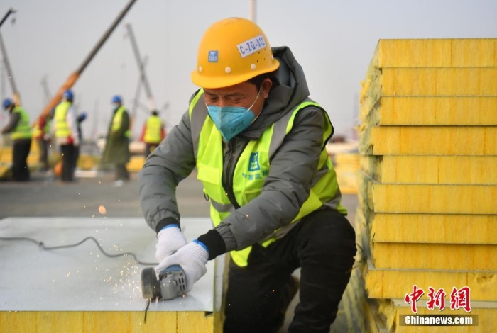 河北：奮戰(zhàn)在黃莊公寓隔離場所施工現(xiàn)場的“雷神山”建設者