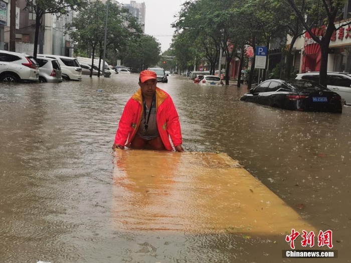 【圖刊】有你們，“河南一定中”