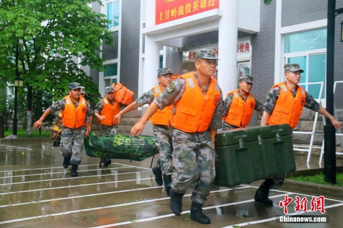 【圖刊】有你們，“河南一定中”