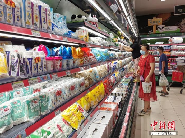 資料圖：疫情期間鄭州物資充足。 <a target='_blank' href='http://www.chinanews.com/'>中新社</a>記者 韓章云 攝 　