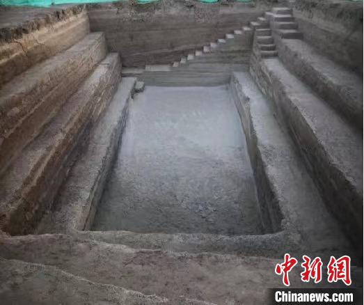 圖為在北京城市副中心發(fā)現(xiàn)的運河故道遺址?！”本┦形奈锞止﹫D