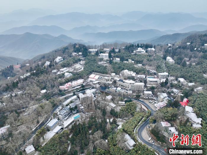 白茫茫的雪景 蔡俊 攝