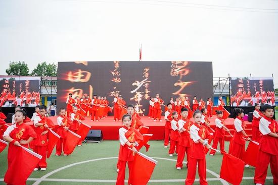 西安市灞橋區(qū)東城第二小學“名校+”校園文化藝術節(jié)舉行