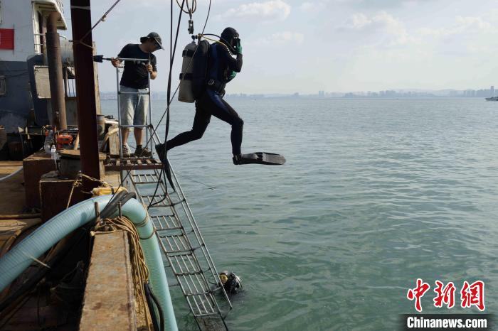 滄海尋遺定遠艦