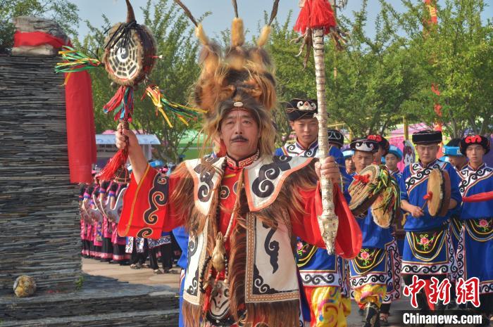 祭祀現(xiàn)場(chǎng)。　楊勇 攝