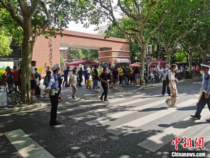 圖為上海市南洋模范中學(xué)考點(diǎn)?！∩虾＞焦﹫D