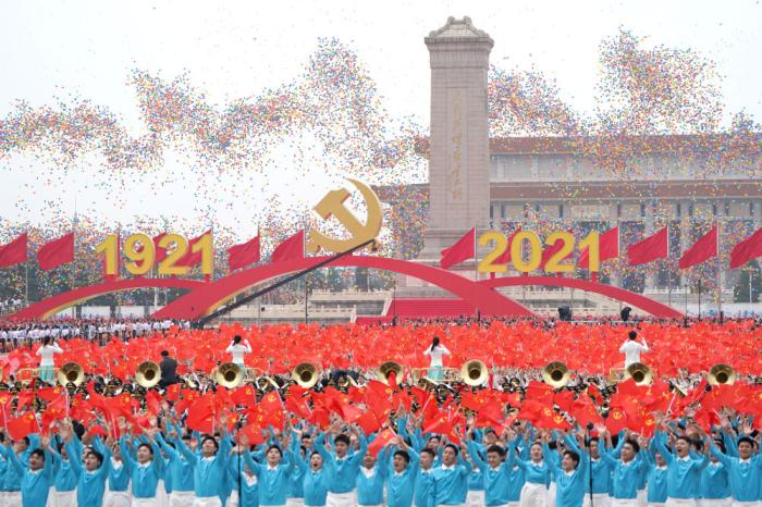 2021年7月1日上午，慶祝中國(guó)共產(chǎn)黨成立100周年大會(huì)在北京天安門廣場(chǎng)隆重舉行。這是慶祝大會(huì)現(xiàn)場(chǎng)放飛氣球。新華社記者 陳曄華 攝