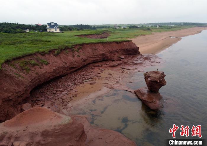 加拿大愛德華王子島標(biāo)志性景點“茶杯石”被颶風(fēng)摧毀