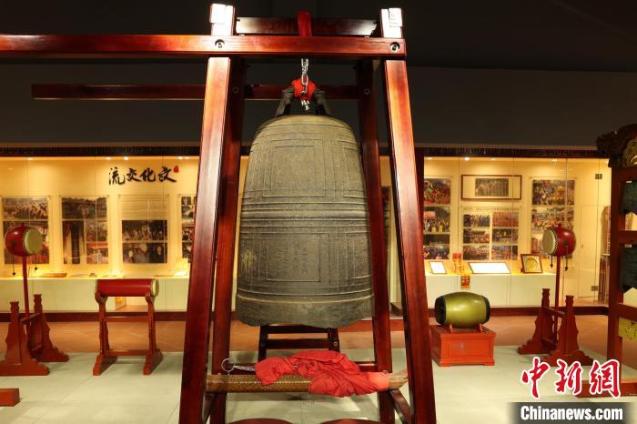 古鐘現(xiàn)收藏于泉州通淮關(guān)岳廟通淮文化館三樓展廳?！∪萃ɑ搓P(guān)岳廟供圖