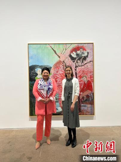 圖為出品人張彧(左)與德國駐華使館文化處負責人Katharina von Knobloch　GeKA　攝