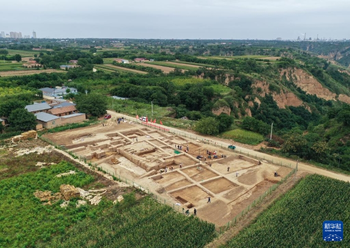 甘肅慶陽市南佐新石器時代遺址核心區(qū)大型宮殿建筑發(fā)掘現(xiàn)場