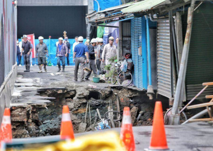 臺(tái)北市道路坍塌