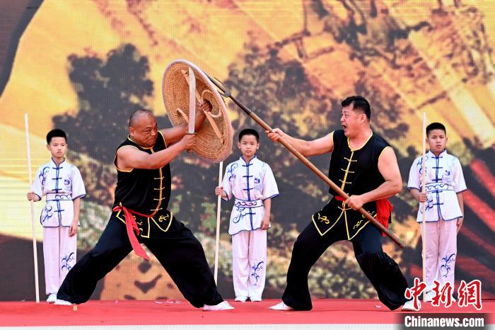 武術(shù)非遺表演。　張金川 攝