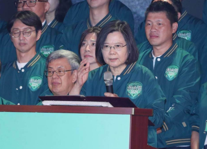 民進黨“全代會”16日在臺北圓山大飯店舉行，蔡英文一句“冷氣還不錯”引發(fā)熱議