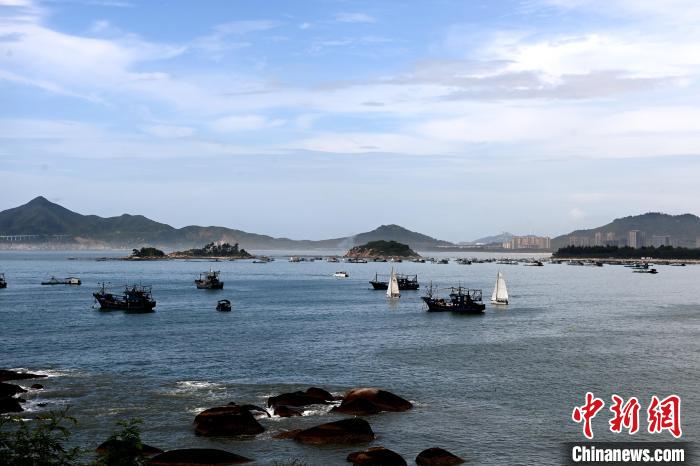 迷人的東山海景?！埥鸫?攝