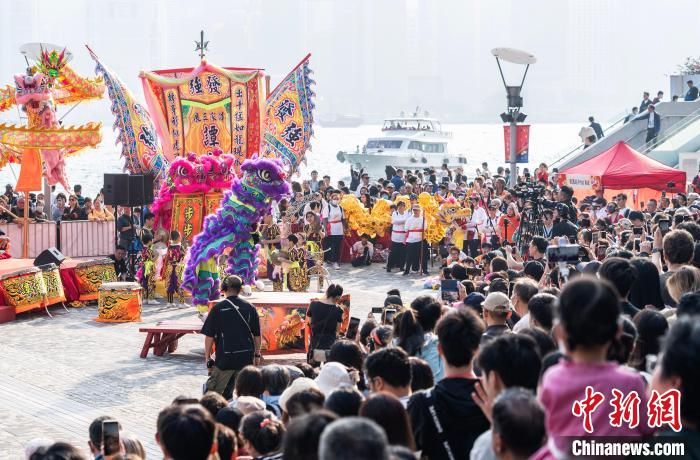 “香港龍獅節(jié)”助興2024年元旦假期