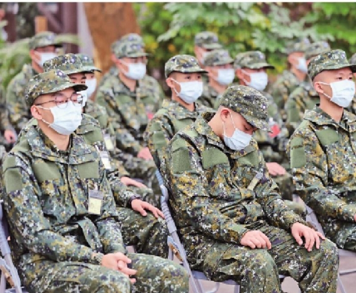 “薪水太低”、“浪費時間”……臺軍1年制義務(wù)役上路怨聲載道！_1706240938045