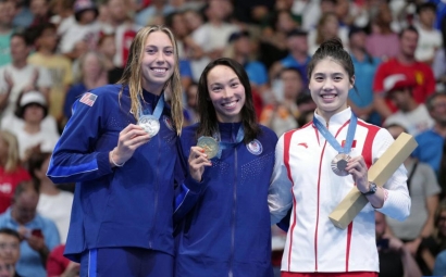 女子100米蝶泳決賽 中國選手張雨霏摘銅