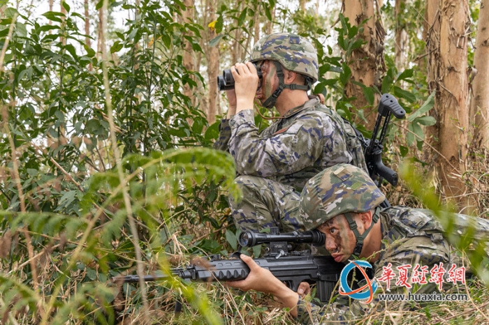 8、2025年4月16日，武警官兵在進行潛伏狙擊_副本